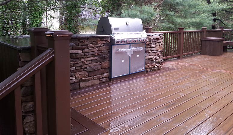 Central Islip deck repair and maintenance company